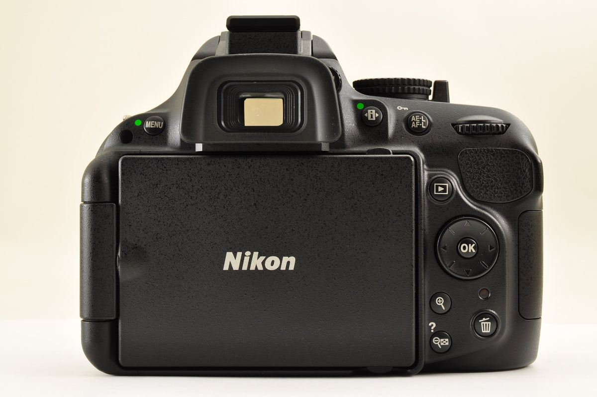 [Mint+++] Nikon D5200 24.1MP Digital SLR BLACK w/ 18-55mm & 55-300mm US Stock