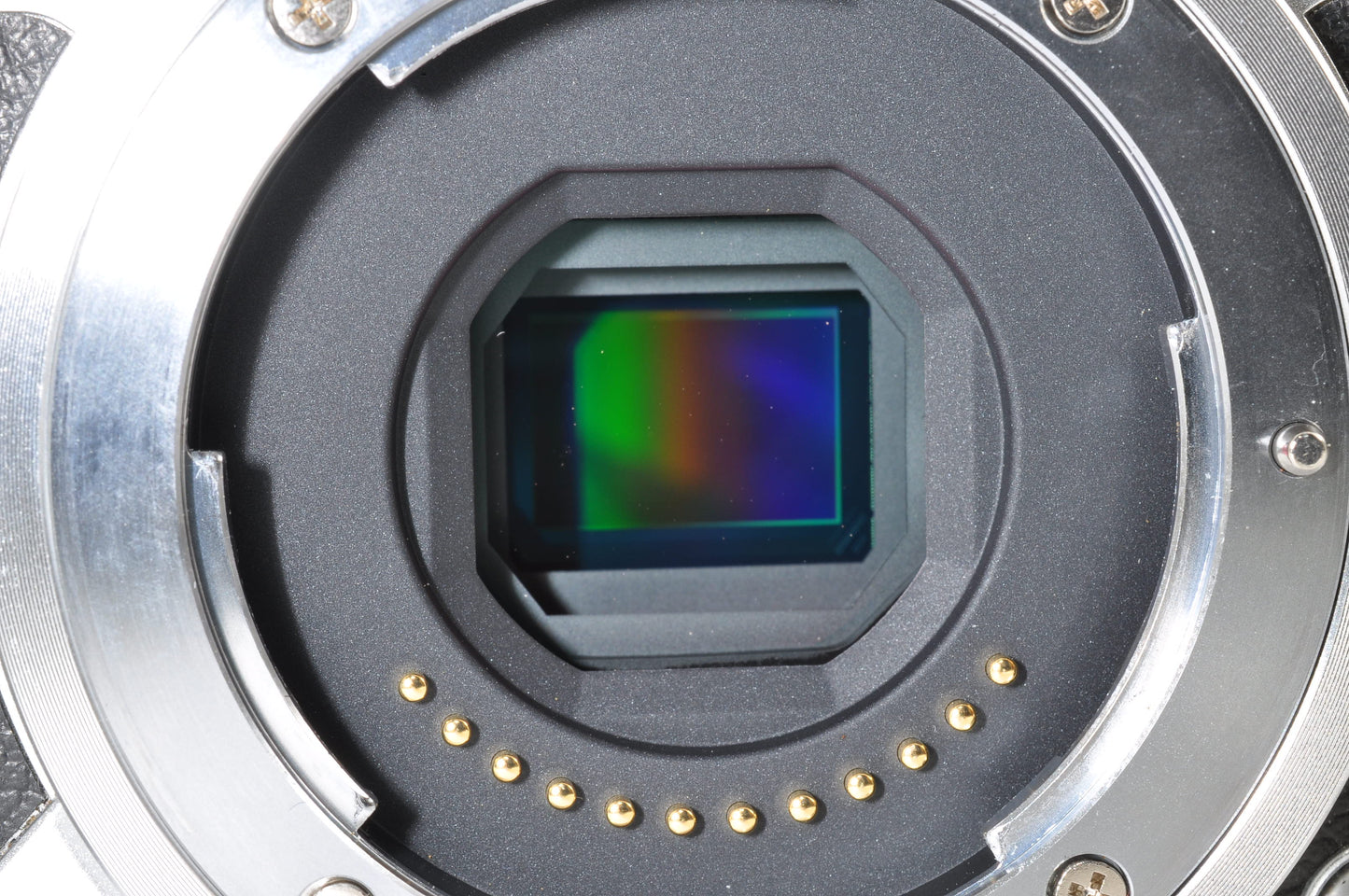 [US Duty Paid] Nikon 1 J5 Silver Double Lens Kit 10-30mm & 18.5mm SC: 1652 USA