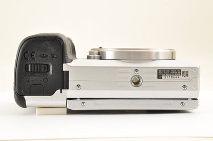 [Top Mint+ Count: 2004] Sony ILCE-6400Y a6400 Silver w/ SELP1650 SEL55210 USA