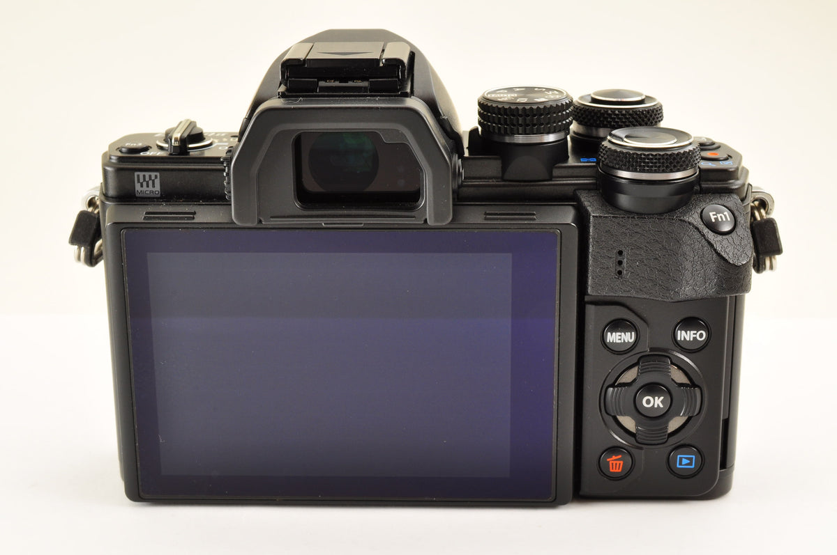 [Top Mint+] Olympus OM-D E-M10 Mark II 16.1 MP w/ 14-42mm EZ & 40-150mm Lens US
