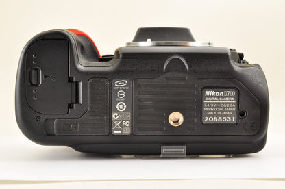 [Mint+ Count: 4191] Nikon D700 12.1MP FX Digital SLR Camera Body Ship from USA