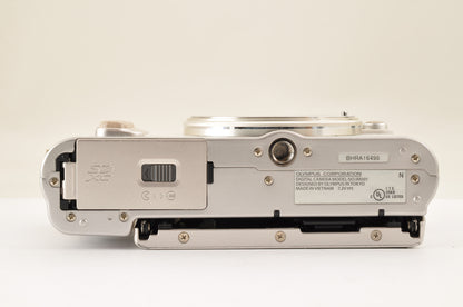 [Top Mint+ SC: 2969] OLYMPUS PEN E-PL8 White w/14-42mm & 40-150mm Lens US Ships