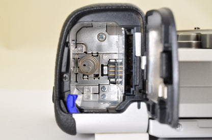 [Top Mint Count: 8090] Sony ILCE-6400Y A6400 Silver w/ SELP1650 SEL55210 US Ship