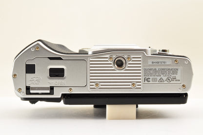 [Top Mint+ 105 Shot] Olympus OM-D E-M10 Mark III Silver 14-42 /40-150mm kit USA