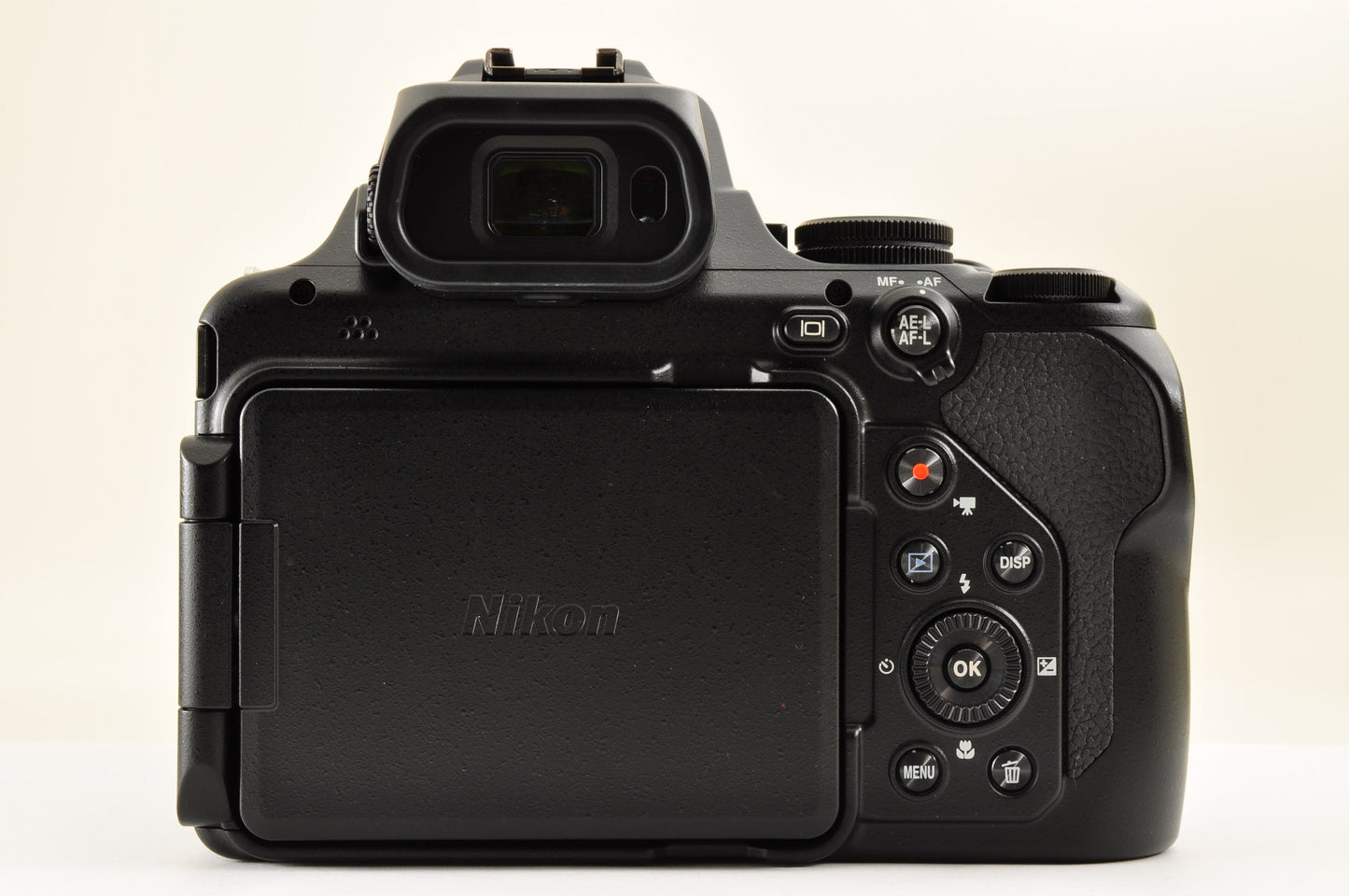 [US Duty Paid] Nikon COOLPIX P1000 x125 16.0MP Zoom 24-3000mm in BAG US Ships