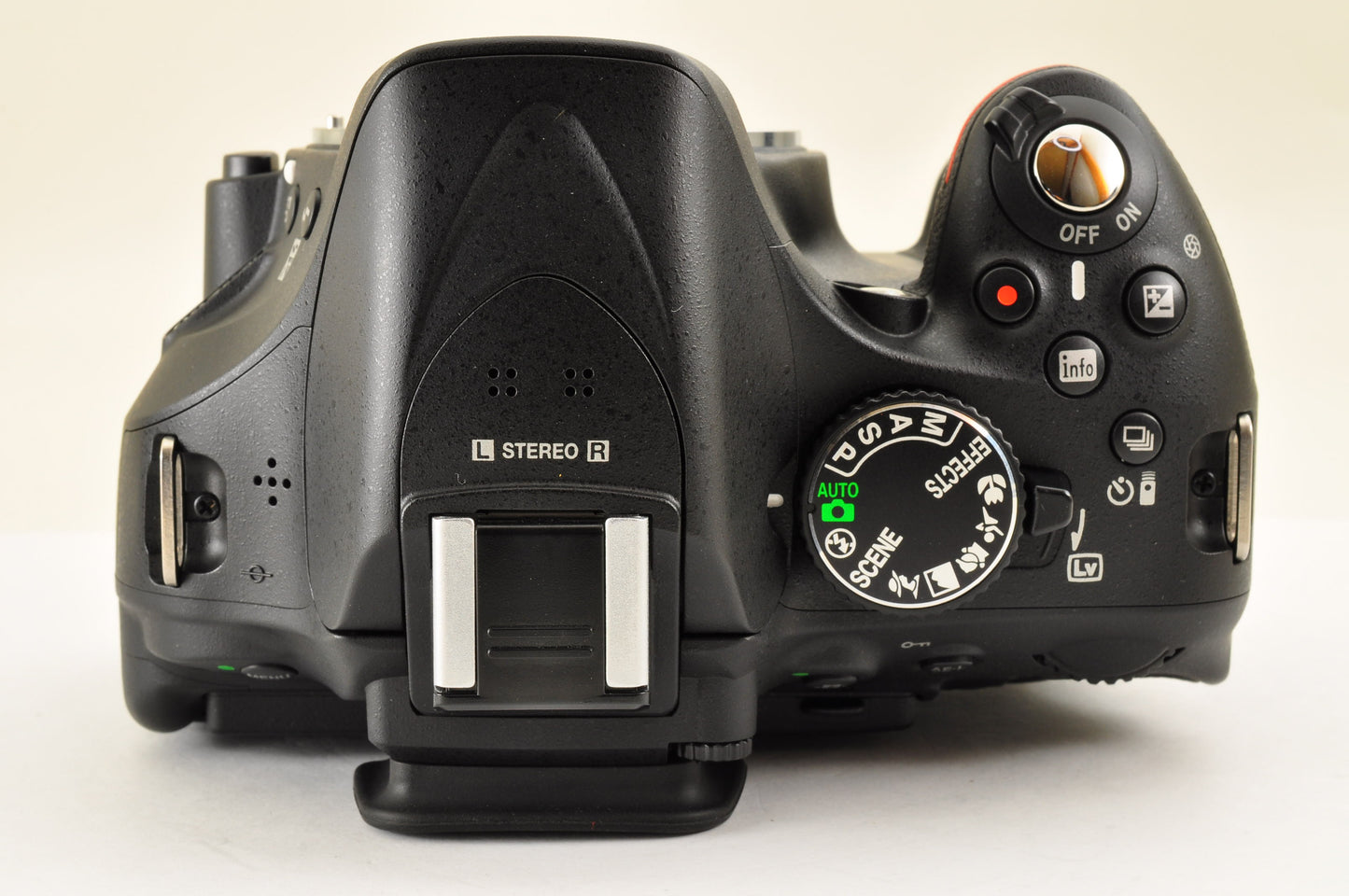 [Top Mint+] Nikon D5200 24.1MP Digital SLR BLACK w/ 18-55mm & 55-300mm US Stock