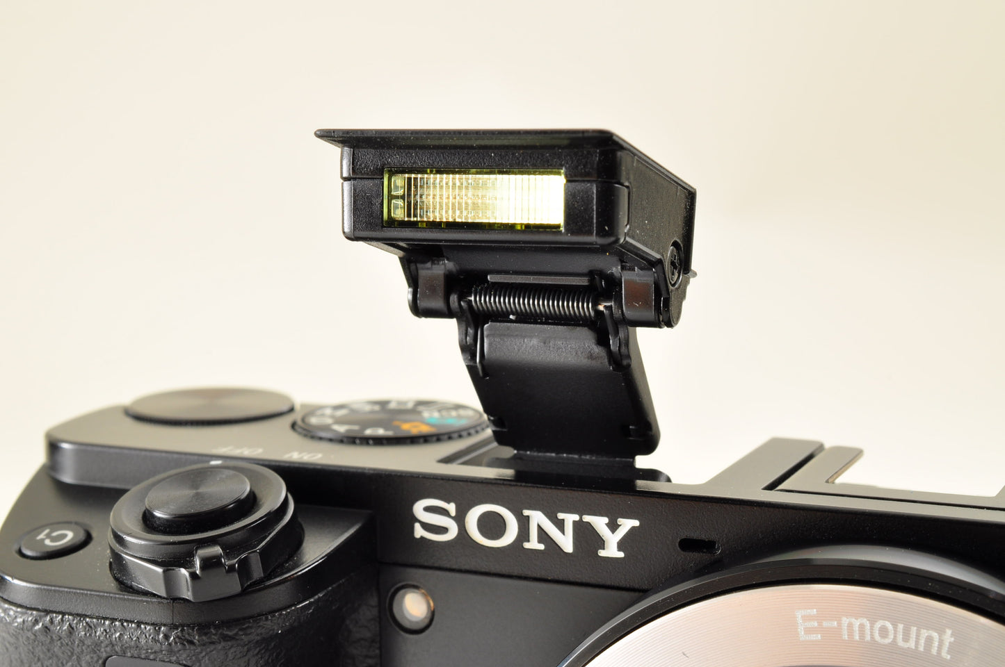 [Mint] SONY Alpha A6000 Mirrorless Camera Silver w/ SELP1650 & SEL16F28 USA