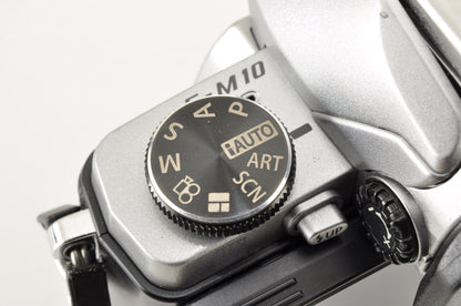 [Mint] OLYMPUS OM-D E-M10 Mirrorless Camera w/ 14-42mm 40-150mm Lens US OR Stock