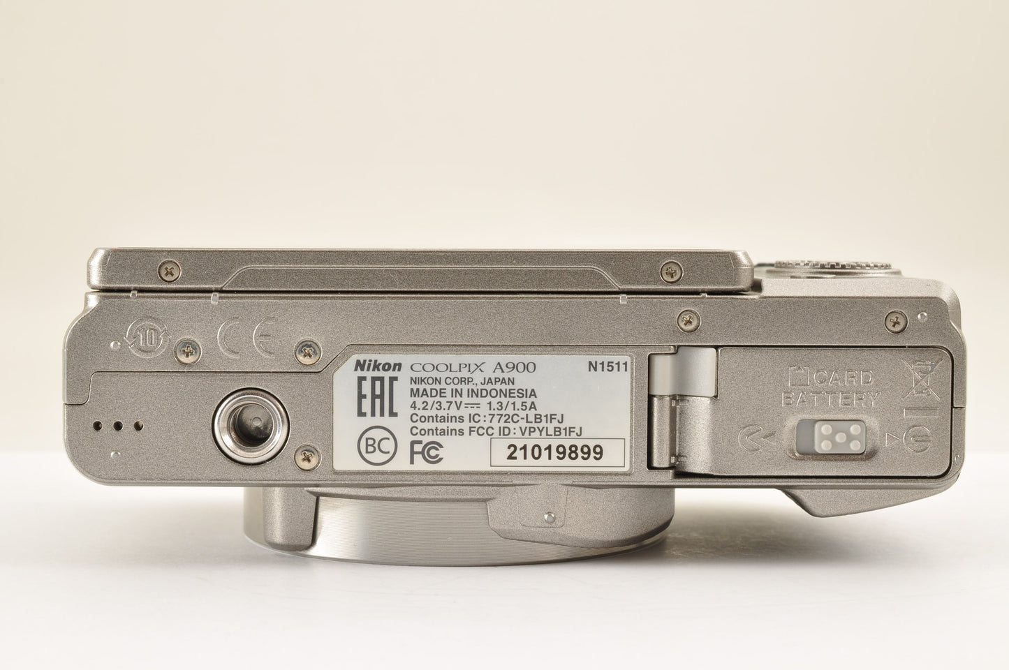 [Top Mint+ in BOX] Nikon COOLPIX A900 Silver 20.3MP Compact Digital Camera OR US