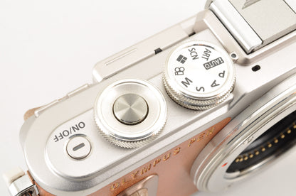 [Top Mint+ SC: 2600] OLYMPUS PEN E-PL8 BROWN w/14-42mm & 40-150mm Lens US Ships