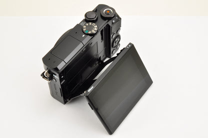 [Mint+ SC: 22229] Nikon 1 J5 Black Double Zoom Kit 10-30mm PD 30-110mm US Ships