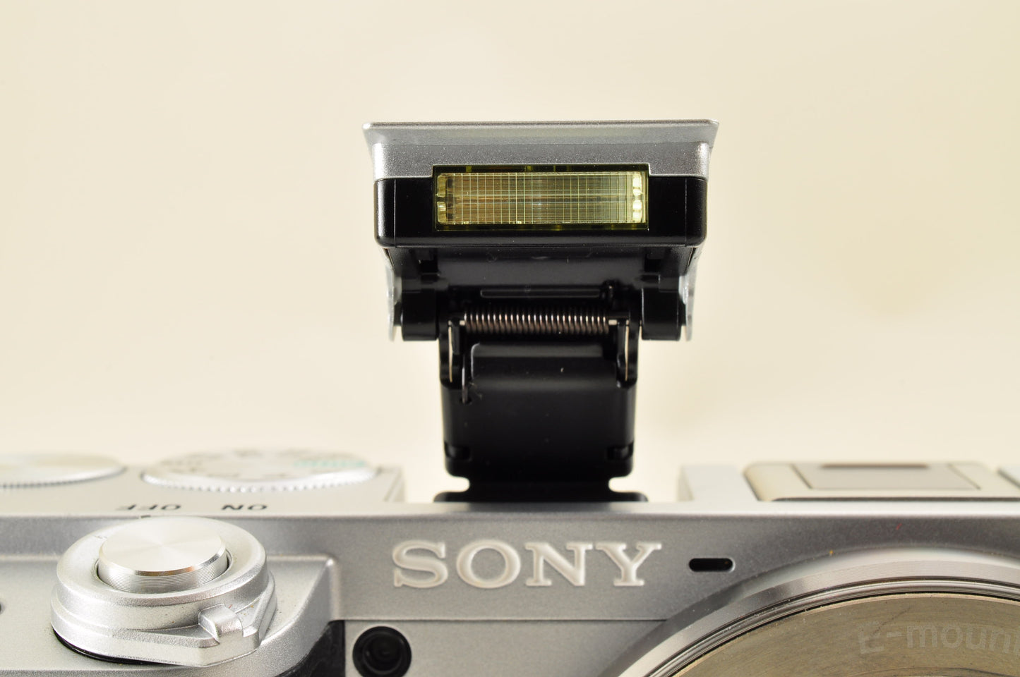 [Top Mint Count: 8090] Sony ILCE-6400Y A6400 Silver w/ SELP1650 SEL55210 US Ship