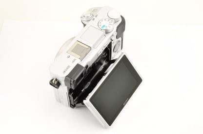 [Top Mint+ Count: 2004] Sony ILCE-6400Y a6400 Silver w/ SELP1650 SEL55210 USA