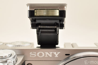 [US Duty Paid] SONY A6000 ILCE-6000Y SILVER w/ SELP1650 & SEL55210 SC:10320 USA
