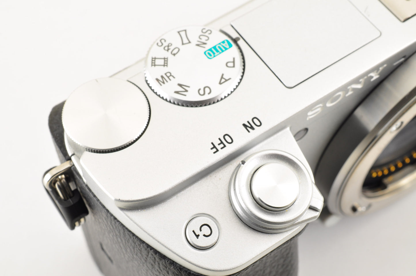 [Top Mint Count: 8090] Sony ILCE-6400Y A6400 Silver w/ SELP1650 SEL55210 US Ship