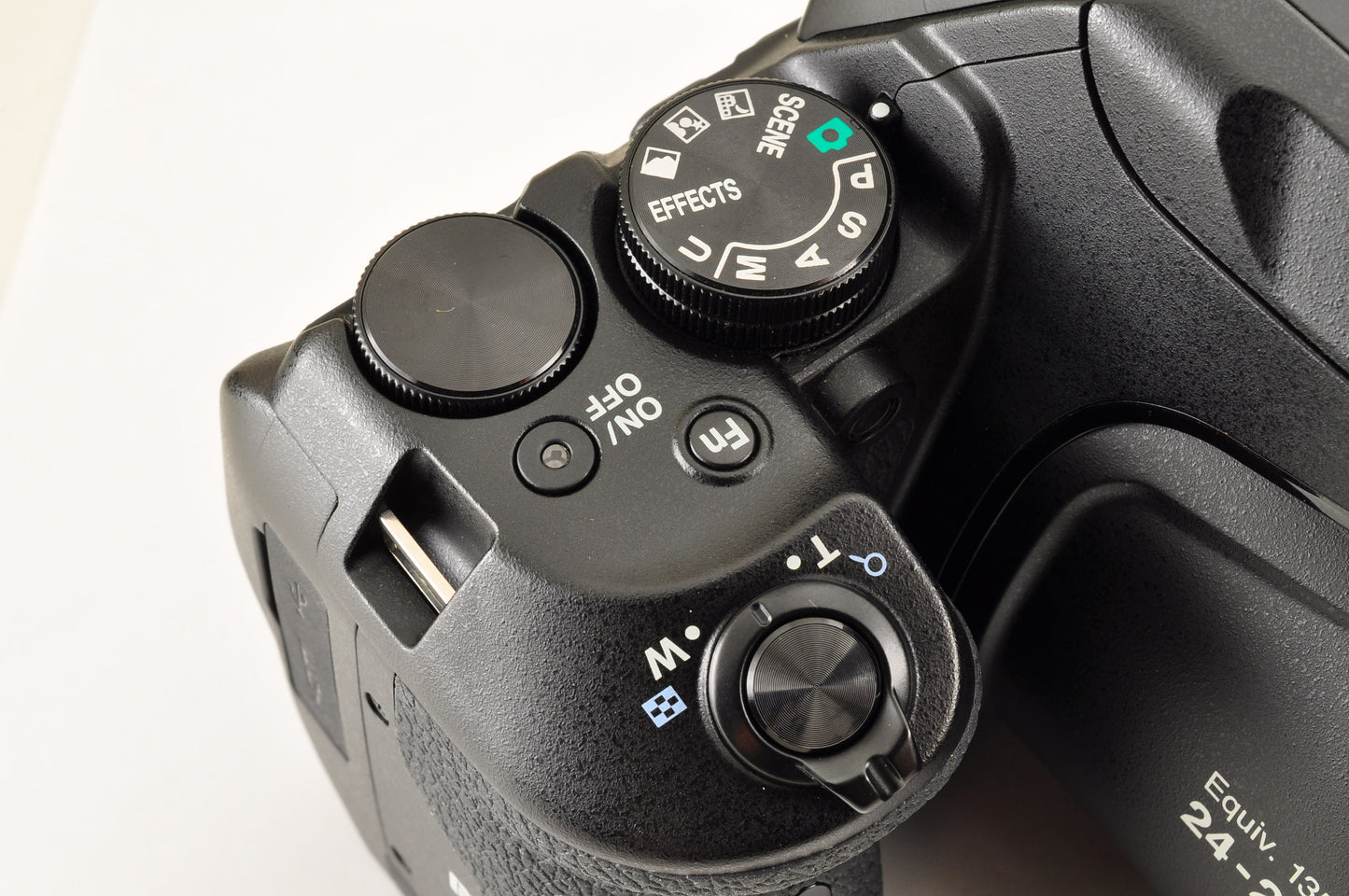 [Top Mint+] Nikon COOLPIX P900 Black 83x zoom 16MP Compact Digital Camera US OR