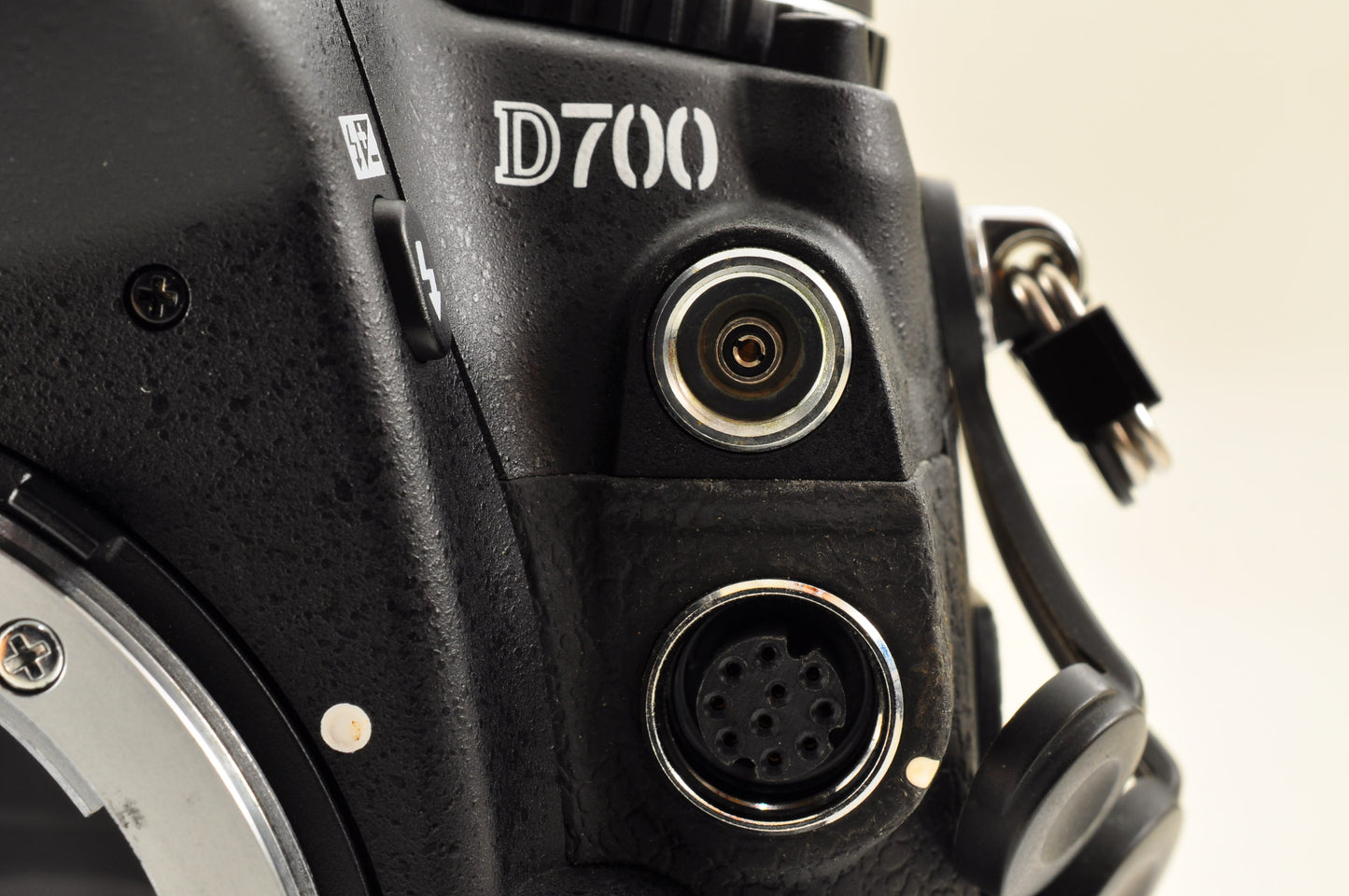 [Top Mint+ SC: 6426] Nikon D700 12.1MP Digital SLR Camera Body Ship from US OR