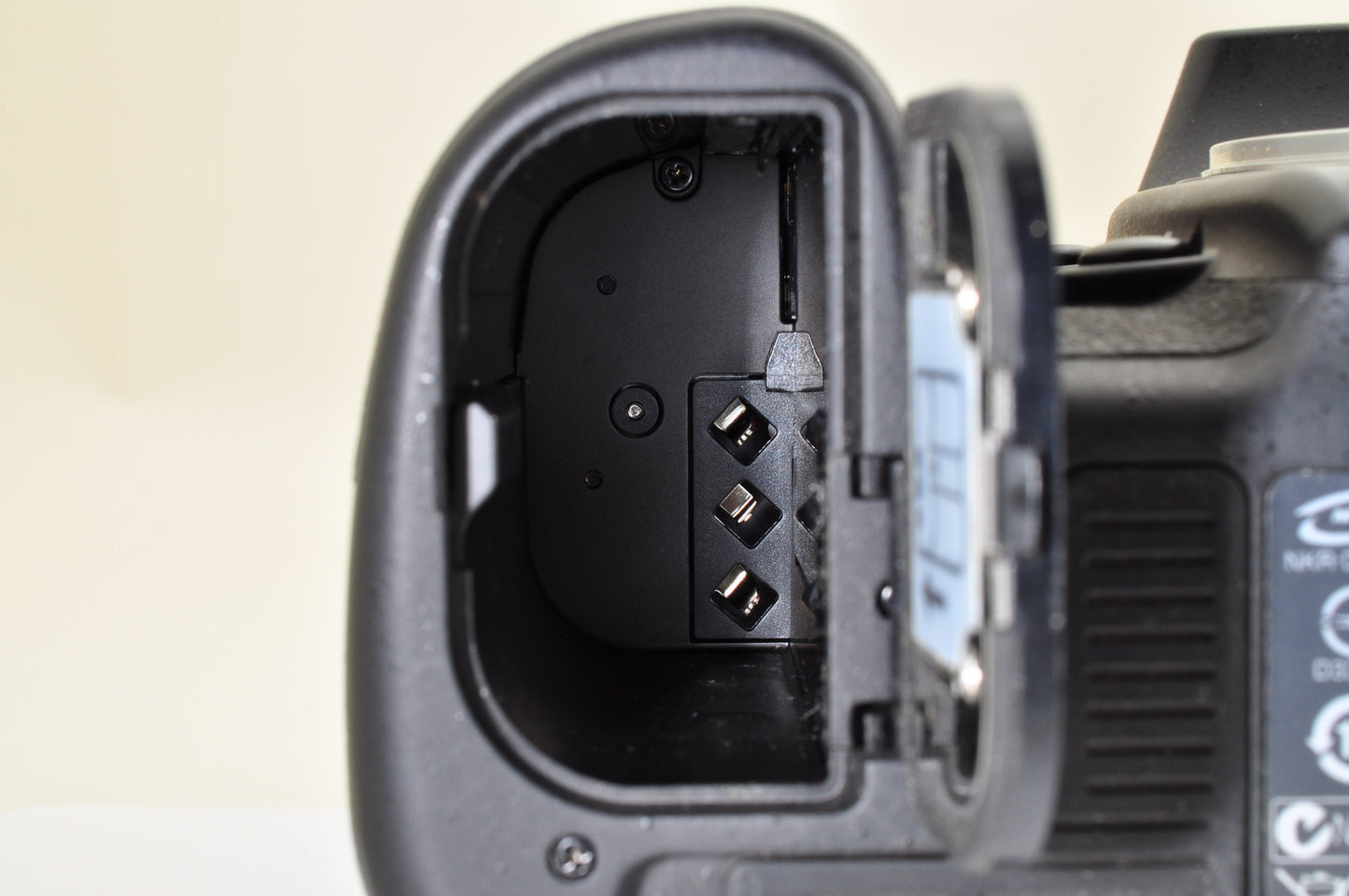 [Top Mint+++ Count: 2851] Nikon D700 12.1MP Digital SLR Camera Body From USA