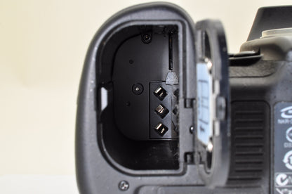 [Top Mint+++ Count: 2851] Nikon D700 12.1MP Digital SLR Camera Body From USA