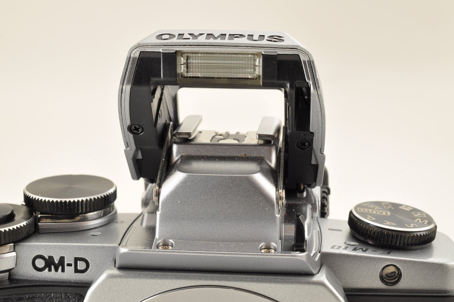 [Mint] OLYMPUS OM-D E-M10 Mirrorless Camera w/ 14-42mm 40-150mm Lens US OR Stock
