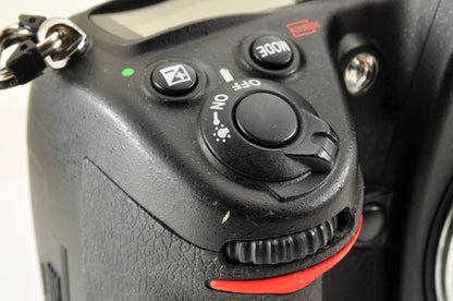 [Almost Mint SC:8891] Nikon D700 12.1MP FX Digital SLR Camera Body Ship from USA
