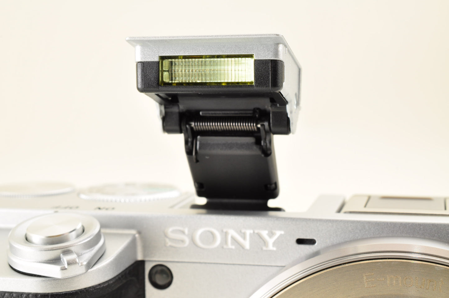 [Top Mint+ Count: 2004] Sony ILCE-6400Y a6400 Silver w/ SELP1650 SEL55210 USA