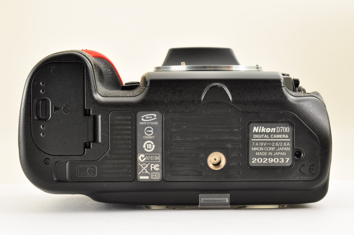 [Mint+ Count:2977] Nikon D700 12.1MP FX Digital SLR Camera Body Ship from USA