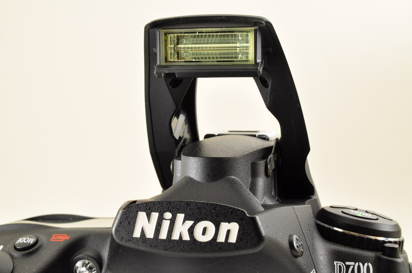 [Mint+] Nikon D700 12.1MP Digital SLR Camera Body Count: 15868 US Ships