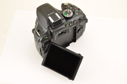 [Mint+++] Nikon D5200 24.1MP Digital SLR BLACK w/ 18-55mm & 55-300mm US Stock