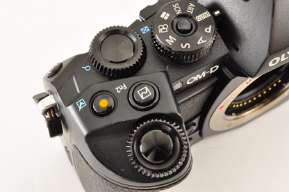 [Mint+ in BOX SC: 4140] Olympus OM-D E-M1 Digital Camera Black Body US OR Stock