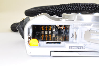 [Mint+++ SC:3038] Nikon 1 J5 Silver Double zoom Kit 10-30mm & 30-110mm US Ships