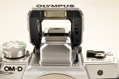 [Top Mint+] Olympus OM-D E-M10 Mark III Silver 14-42mm /40-150mm kit US OR Ship
