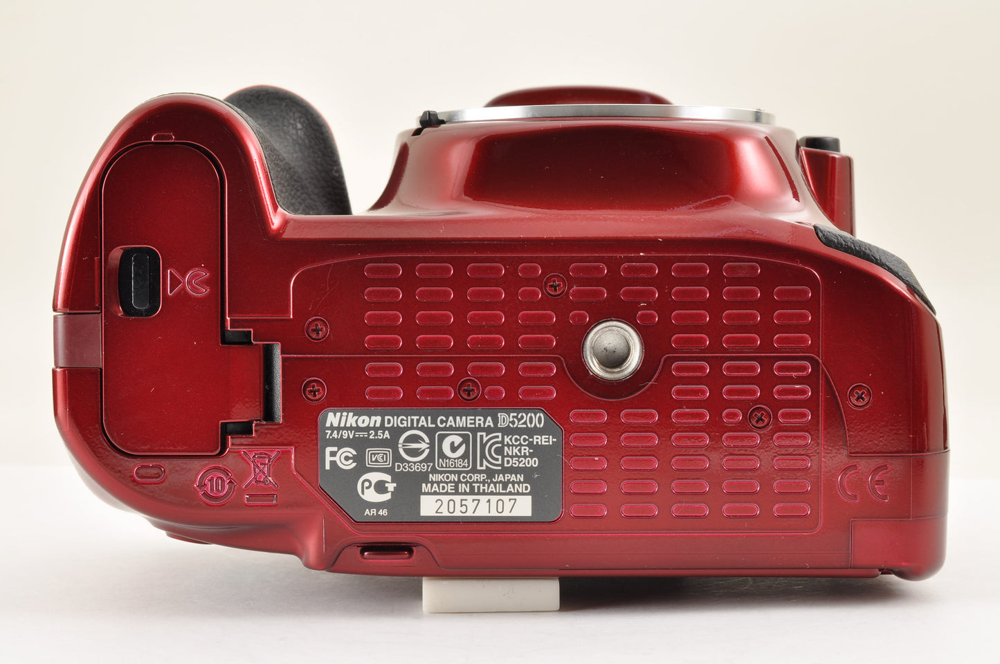 [Mint+] Nikon D5200 24.1MP Digital SLR Red w/18-55mm & 55-200mm VR US Ships