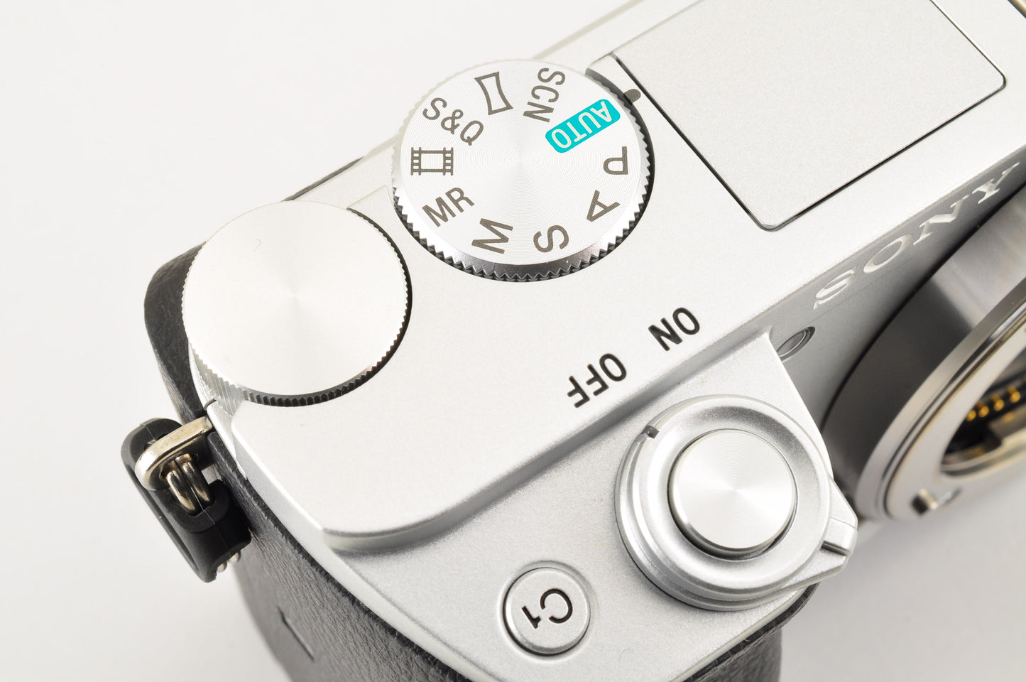 [Top Mint+ Count: 2004] Sony ILCE-6400Y a6400 Silver w/ SELP1650 SEL55210 USA