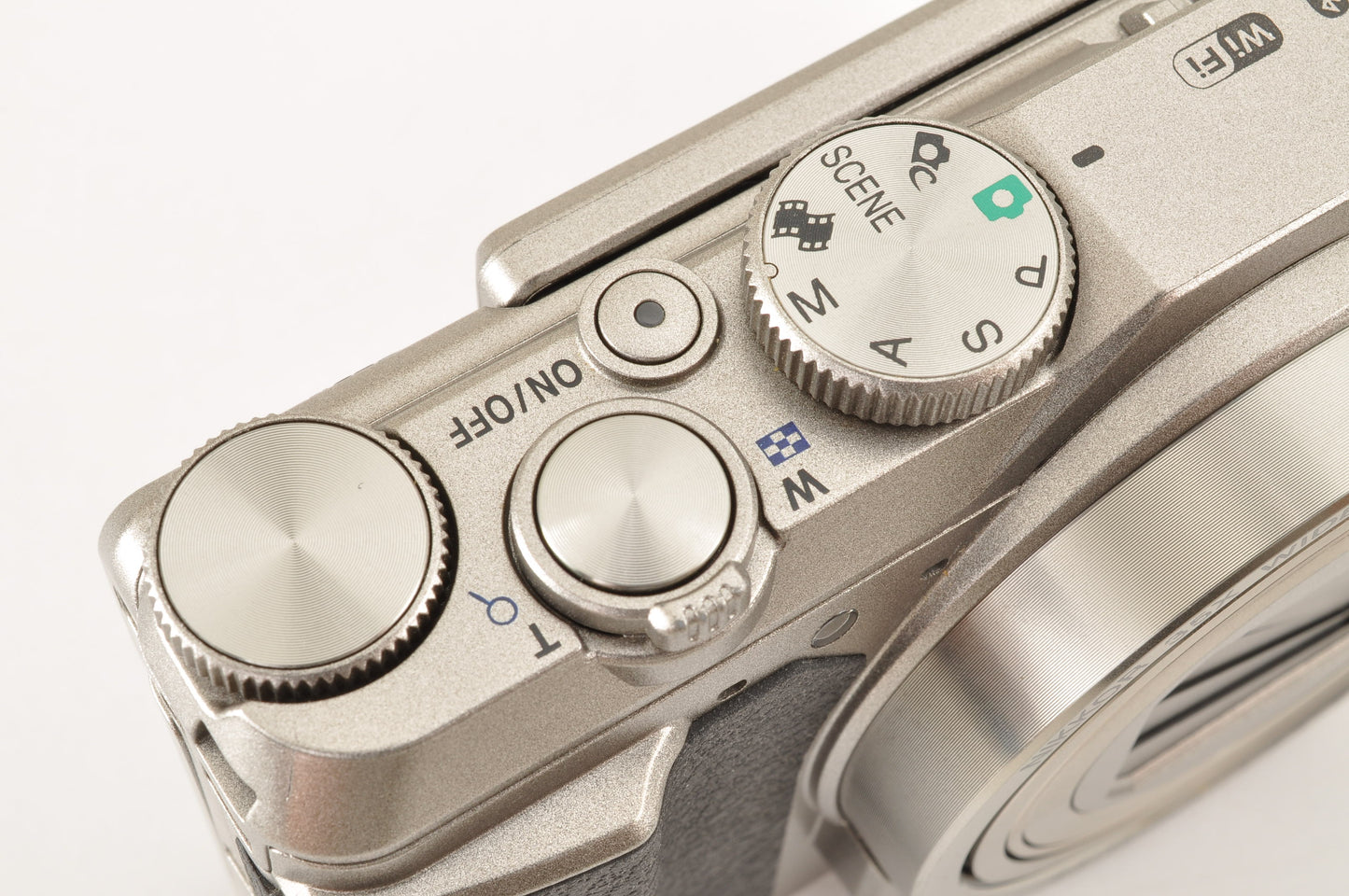 [Top Mint+ in BOX] Nikon COOLPIX A900 Silver 20.3MP Compact Digital Camera OR US