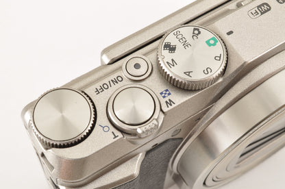 [Top Mint+ in BOX] Nikon COOLPIX A900 Silver 20.3MP Compact Digital Camera OR US