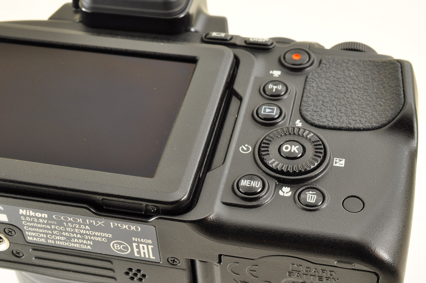 [Top Mint] Nikon COOLPIX P900 Compact Digital Camera 16MP 83x Zoom US OR Stock