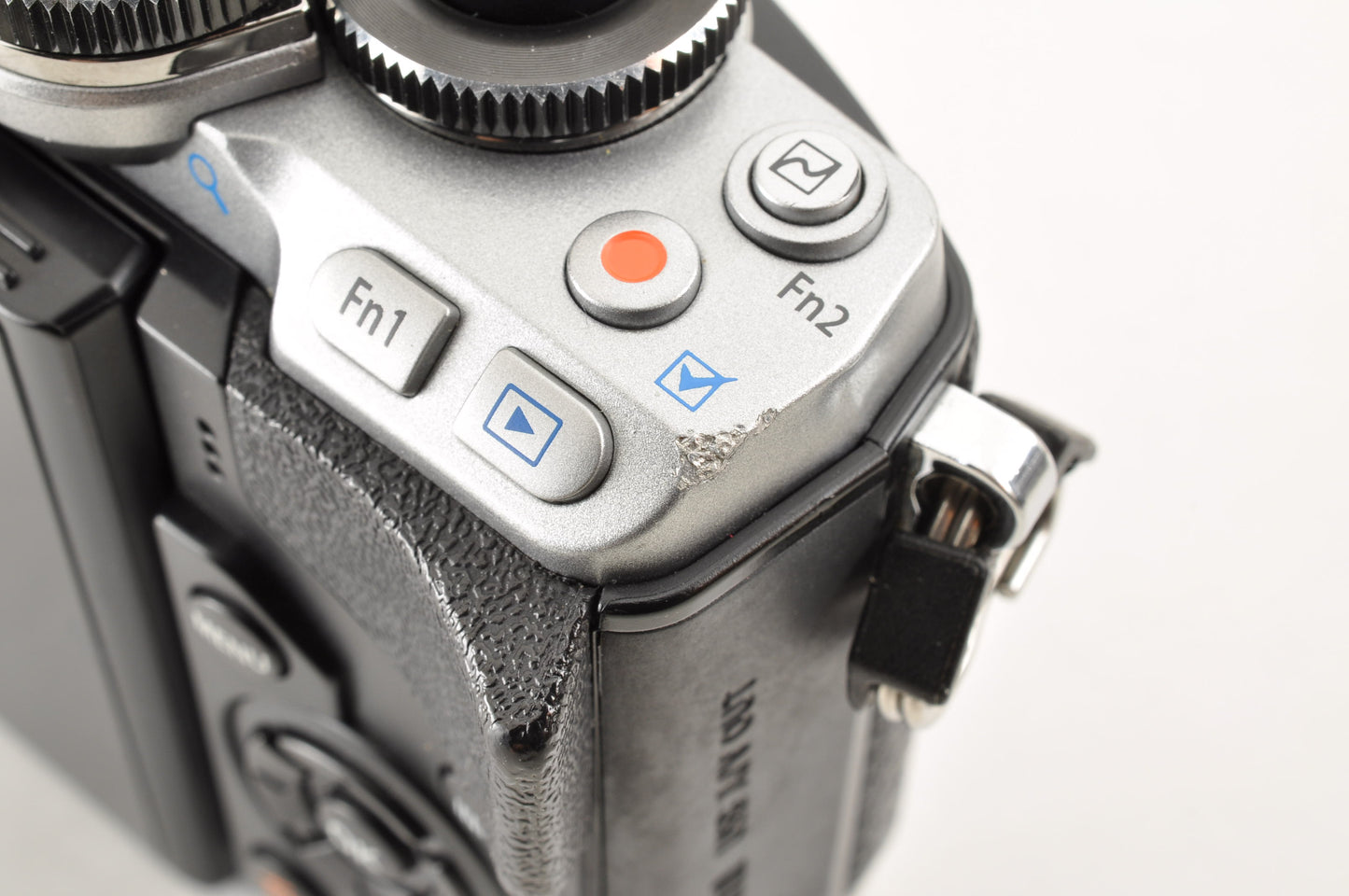 [Mint] OLYMPUS OM-D E-M10 Mirrorless Camera w/ 14-42mm 40-150mm Lens US OR Stock