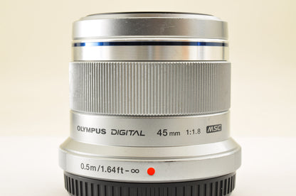 [Mint+++] Olympus M.Zuiko Digital 45mm F/1.8 Lens Silver Micro Four Thirds USA