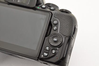 [US Duty Paid] Nikon D5600 DSLR Camera w/AF-P 18-55mm & 70-300mm VR Lens Kit US