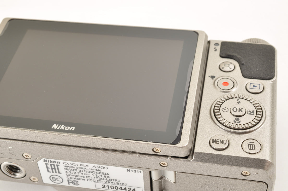 [Top Mint+ in BOX] Nikon COOLPIX A900 Silver 20.3MP Compact Digital Camera OR US