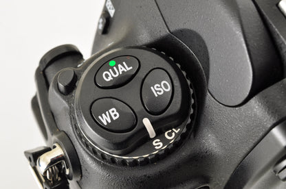 [Mint+] Nikon D700 12.1MP Digital SLR Camera Body Count: 15868 US Ships