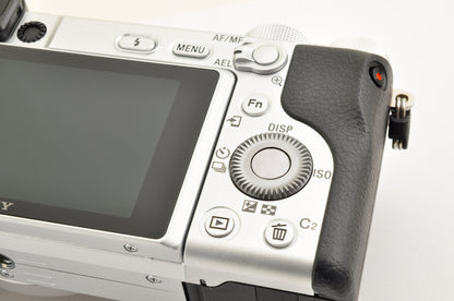 [Top Mint+ Count: 2004] Sony ILCE-6400Y a6400 Silver w/ SELP1650 SEL55210 USA