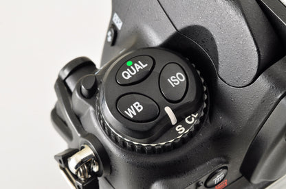 [US Duty Paid] Nikon D700 12.1MP Digital SLR Camera Body Count: 11297 US Ships