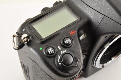 [US Duty Paid] Nikon D700 12.1MP Digital SLR Camera Body Count: 7117 US Ships
