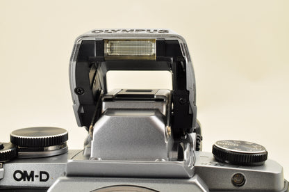 [US Duty Paid] OLYMPUS OM-D E-M10 Mirrorless Camera w/ 14-42mm 40-150mm Lens US