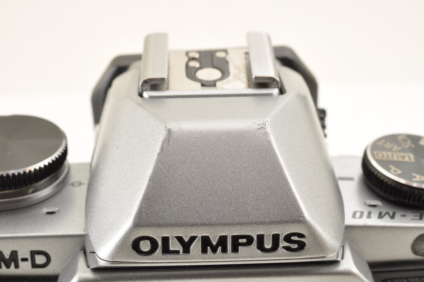 [Mint] OLYMPUS OM-D E-M10 Mirrorless Camera w/ 14-42mm 40-150mm Lens US OR Stock