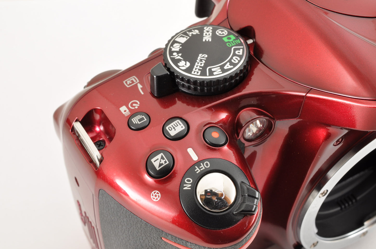 [Mint+] Nikon D5200 24.1MP Digital SLR Red w/18-55mm & 55-200mm VR US Ships