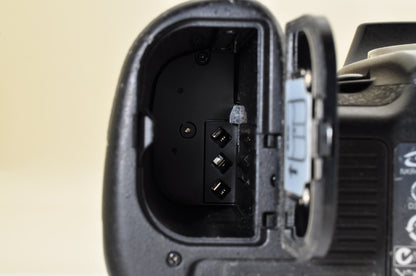 [Almost Mint SC:8891] Nikon D700 12.1MP FX Digital SLR Camera Body Ship from USA