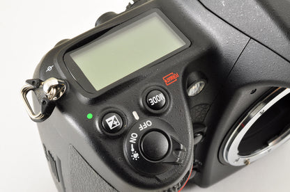 [US Duty Paid] Nikon D700 12.1MP Digital SLR Camera Body Count: 11297 US Ships